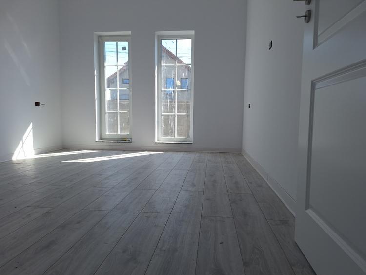 Casa individuala cu 3 camere in Sanandrei-la asfalt-toate utilitatile