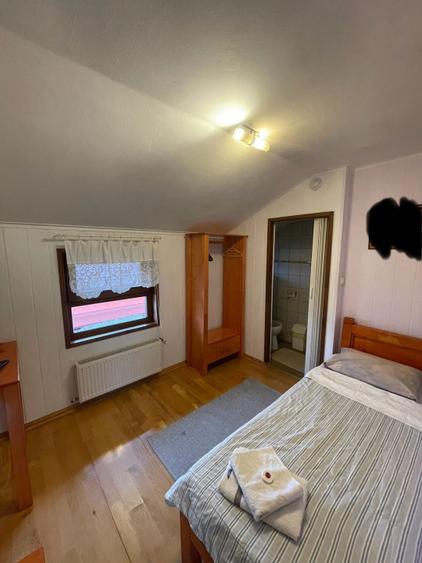 Pensiune P+1+M de vanzare, 396 mp, zona Orasul Vechi