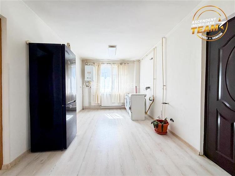 Apartament cu 3 camere, decomandat, etaj2, Central, Sfantu Gheorghe - 2