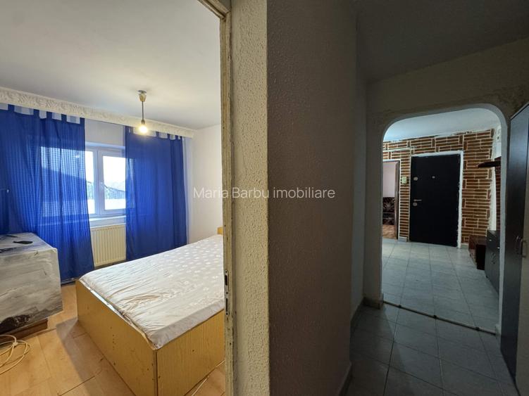 3 cam, 74 mp. decomandat, fara imbunatatiri, et.4, acoperis, Cuza Voda - 17