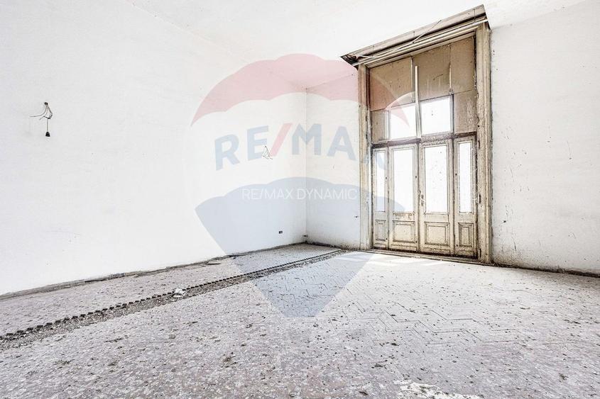 Apartament spatios de vanzare in Palatul Neuman, ultracentral. - 5