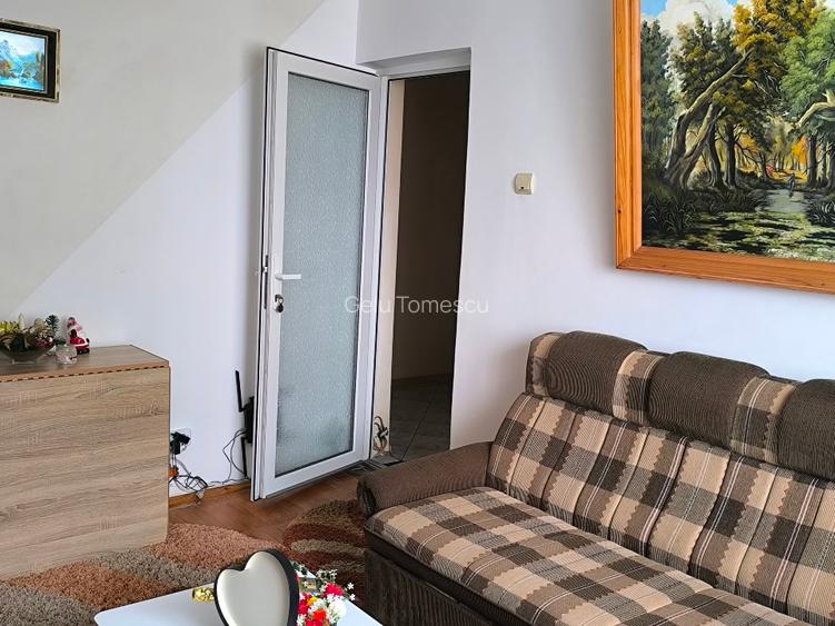 Vând apartament cu trei camere în mun. Dorohoi. - 2