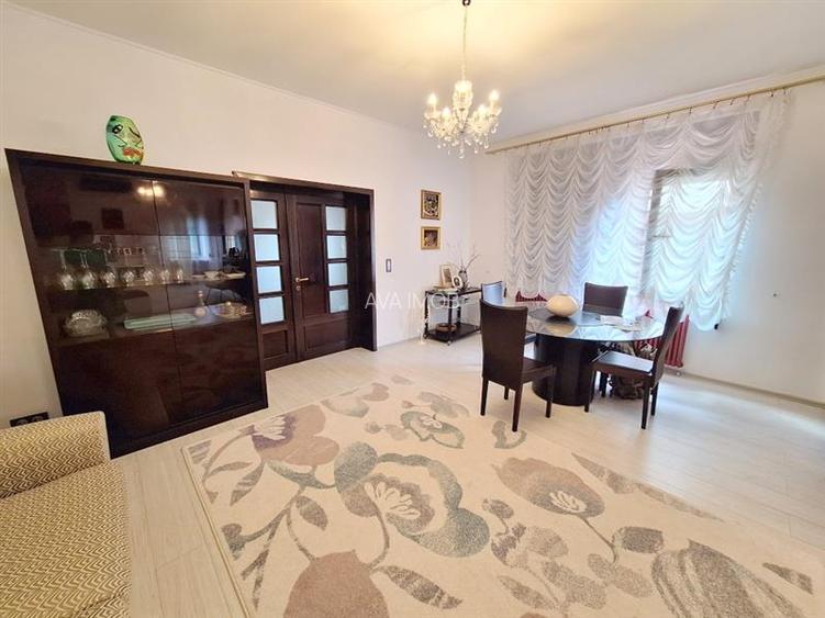 Vila eleganta ultracentrala  str. George Bacovia, Bacau - 28