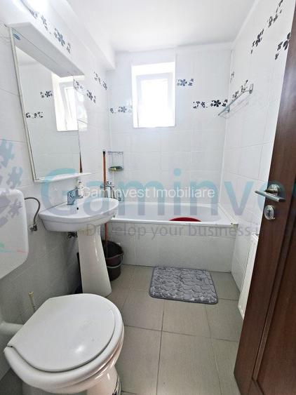 Apartament cu 3 camere, zona P-ta 1 Decembrie, Oradea, Bihor - 5