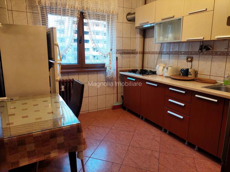 Apartament cu 3 camere mobilate, utilate in bloc izolat, Bucur Obor, comision 0% - 6