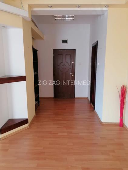 Bd. Mamaia, spatiu 70 mp., cladire de birouri - 7