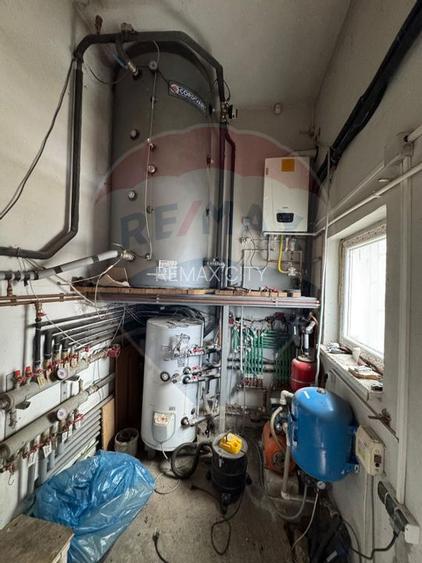 Casă / Vilă cu 6 camere de vânzare în zona Darmanesti - 25