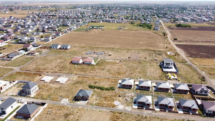 Teren Intravilan In Comuna Berceni | utilitati: curent | #UG4.1E - 6