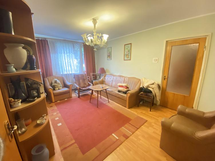 3 Camere- Etaj 2/4- Bloc anvelopat- Bulevardul  Constantin Brancoveanu - 3