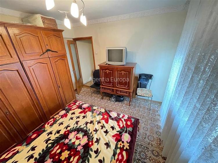Apartament 4 camere zona Victoriei Tulcea - 6