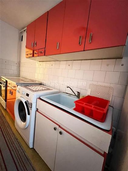 Vanzare apartament 2 camere - Astra, strada Cocorului - 3