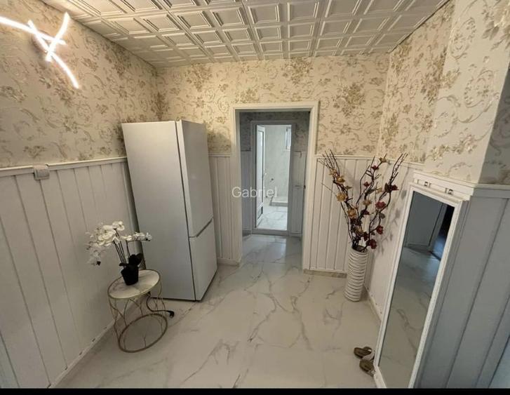 E3, apartament 2 camere decomandat, 2 balcoane, centrala, et 3 - 8