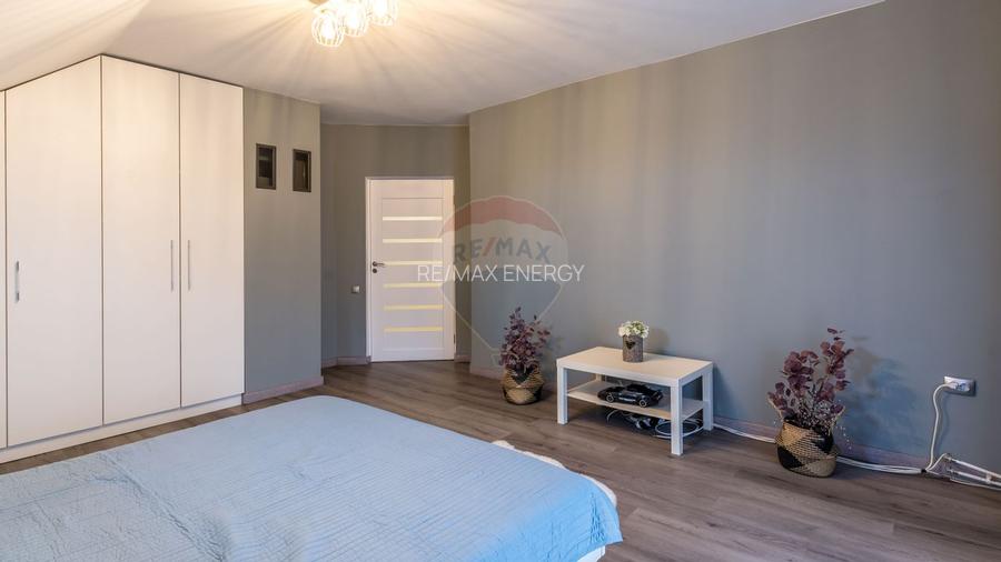 Casă cu 5 camere de vânzare || 400 MP teren || Someseni - 14