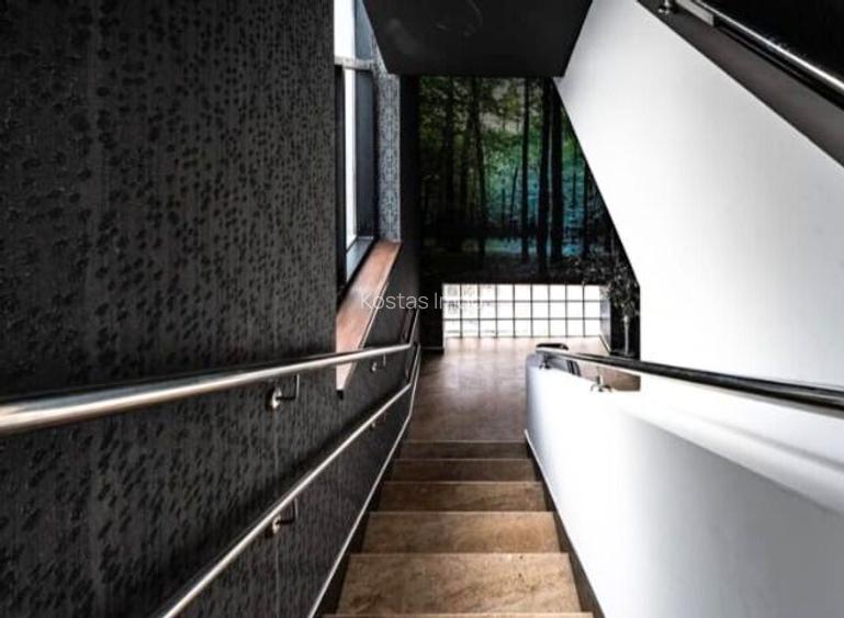 Vă prezentăm o proprietate cu adevărat remarcabilă - 16