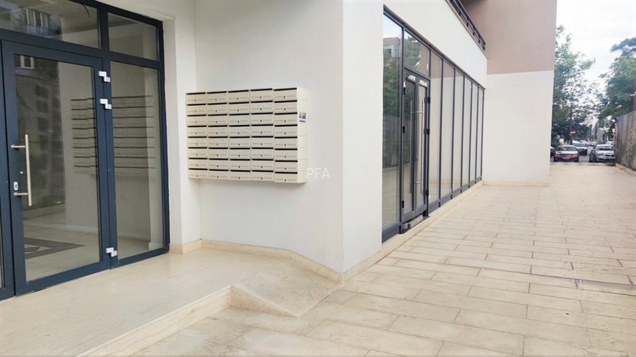 Unirii- Matei Basarab - 3 camere lux- centrala proprie +2 locuri parcare - 14