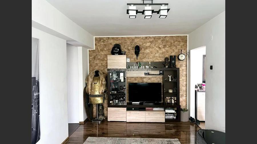 Apartament Ploiești, zona Centrala : 45m², 2 camere  - 2