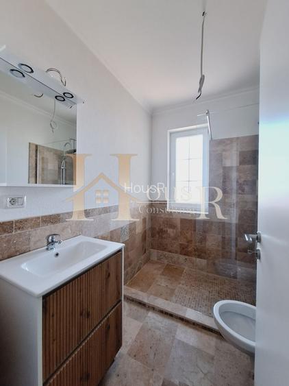 BUCATARIE INCHISA. DECOMANDAT. STRADA ASFALTATA. - 12