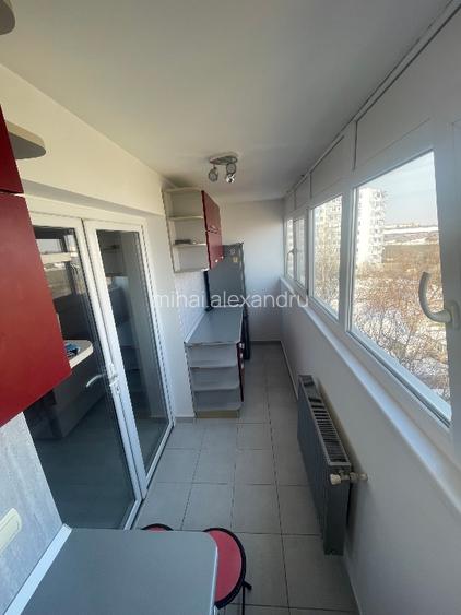 Închiriez apartamant 2 camere, 2 băi, zona Titan - 7