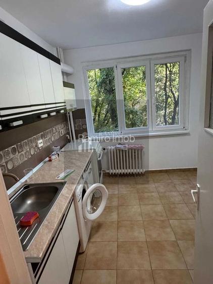 Apartament 3 camere decomandat etaj 2 Brancoveanu/Luica Sector 4 - 4