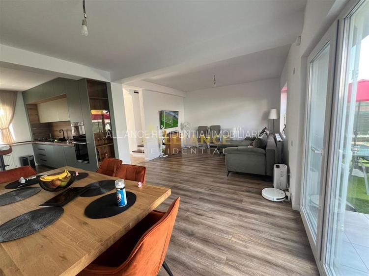 Casa tip duplex - 4 camere 2 bai - teren 217mp - 12