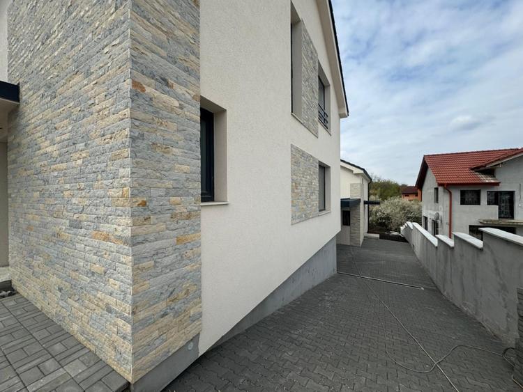 Casa 4 camere, 120 mp utili, teren, CF disponibil, zona Aerodromului Dezmir