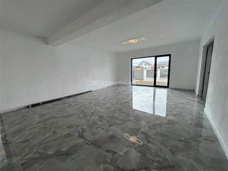 Casa individuala Cristian incalzire in pardoseala si garaj - 3