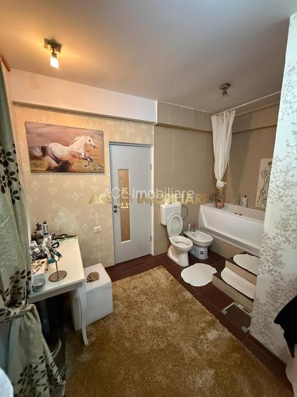 Casa de inchiriat | 6 Camere Berceni | Centrala | Piscina | Terasa | Curte - 16