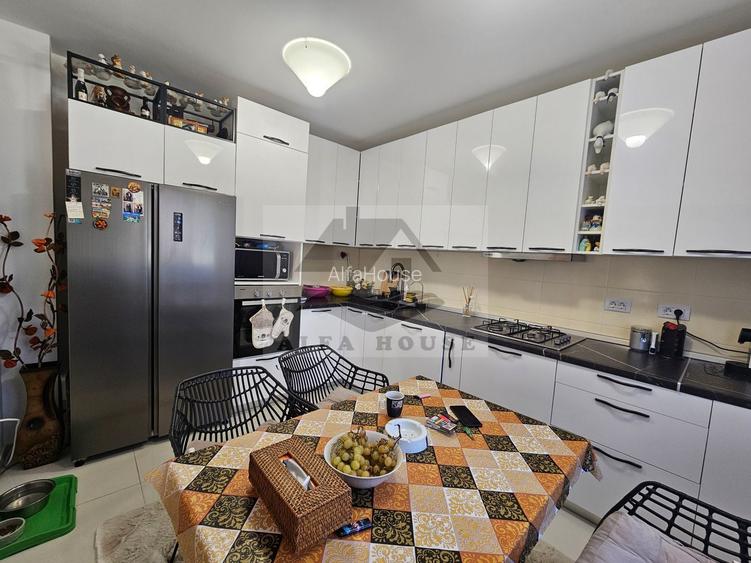 Casă individuala cu 5 camere, 270 mp, Tractorul - zona Coresi - 9