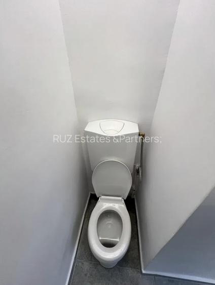 Spațiu Comercial Stradal | Vitrină de Sticlă | Zonă cu Vad | Piața Romană - 8