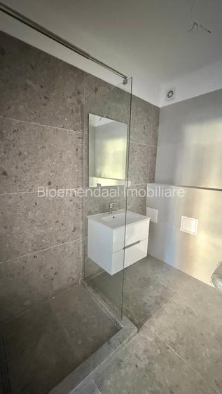 Apartament 3 camere parter cu curte - 17