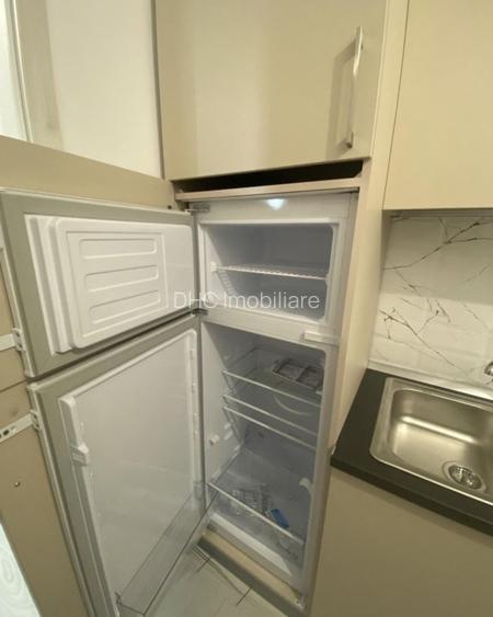 Garsoniera zona Grozăvești metrou in apropiere - 6