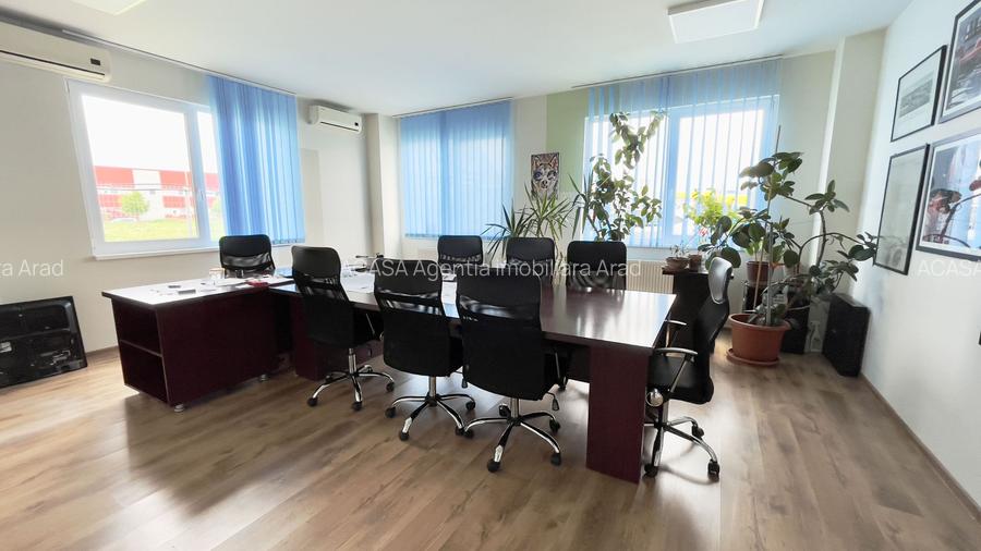 Clădire de birouri cu 12 parcări în incintă privată, UTA2, Arad - 9