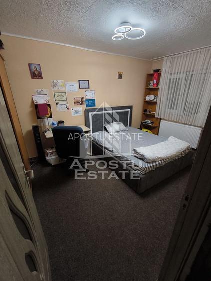 Apartament cu 3 camere, centrala proprie, zona Sagului - 6