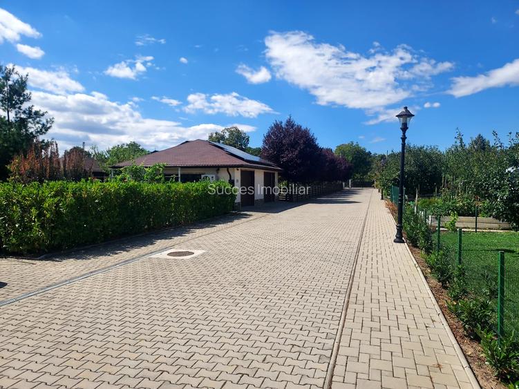 CLUB SNAGOV-VILA SUPERBA, TOTAL PRIVACY,FINISAJE LUX,CURTE 2000  MP,565000 EURO - 2