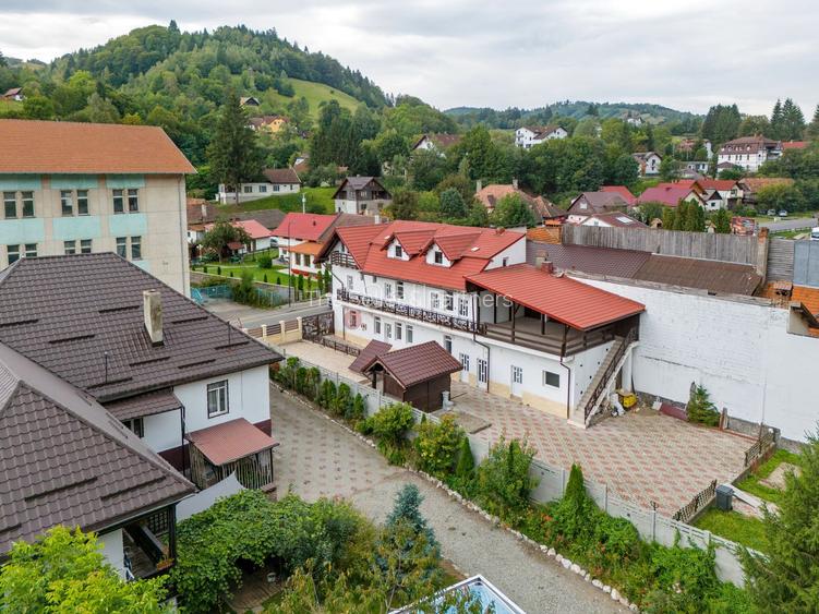 Proximitate imediata fata de Castelul Bran - 52