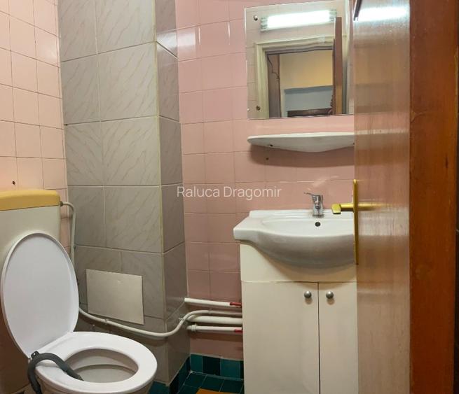 Proprietar, inchiriez apartament 3 camere, Bdul. Tineretului - 15