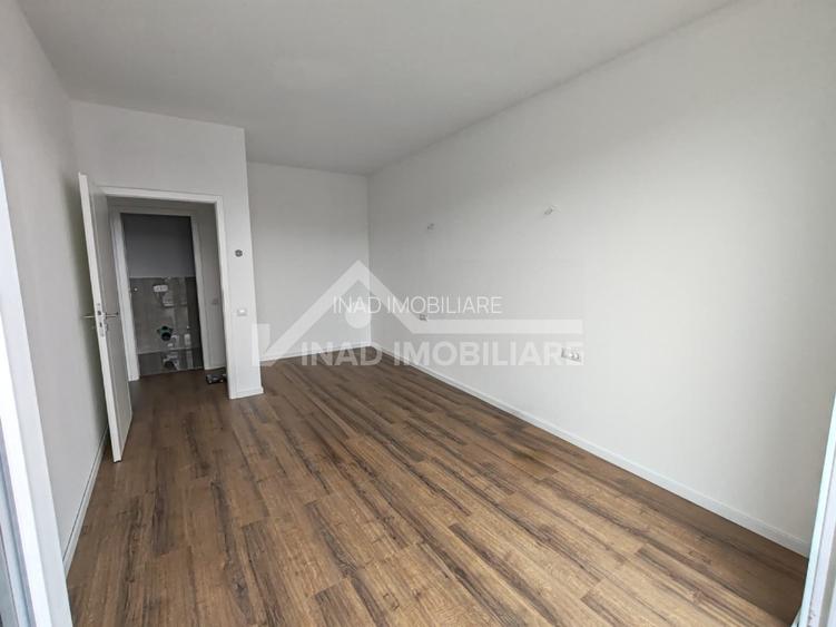 Apartament 3 camere, 2 bai, terasa 20mp, parcare, zona Strazii Decebal - 10