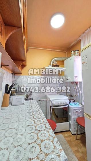 DE VÂNZARE - Apartament cu 3 camere, etaj 2, VASLUI zona NORD; - 7