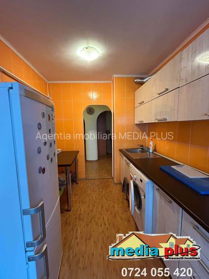 Apartament 2 Camere Decomandat, 64 mp, 3 Balcoane, Mobilat și Utilat – Zona Port - 2