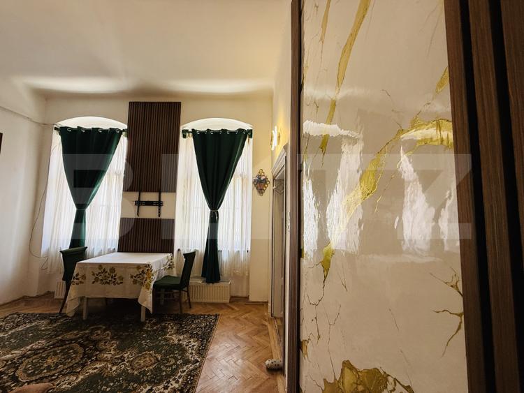 Garsonieră spațioasă, tip duplex, în centrul istoric al Brașovului