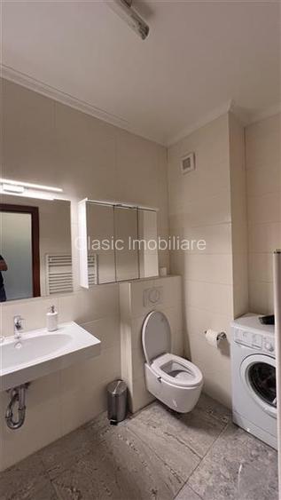 Inchiriere apartament 2 camere decomandate modern bloc nou Central zona Platinia