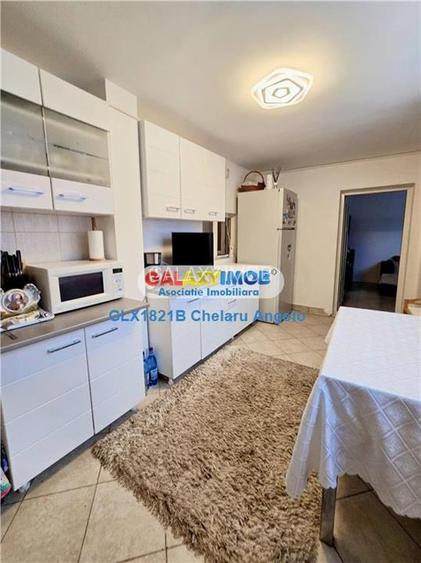 Dobroesti,vila  8 camere,garaj,185 mp utili, teren 222 mp.la cheie - 4