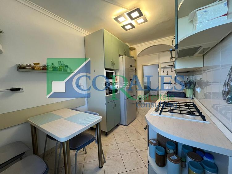 Zona Lipovei. ETAJ 2. Decomandat. 3 balcoane! - 2