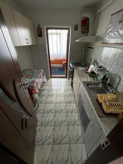 Apartament cu 3 camere decomandat-Micro 16 - 4