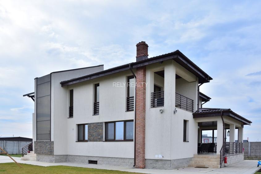 Proprietate deosebita Bacu/Ciorogarla / vila D+P+M / vila P+1 / teren: 13.678 mp - 2