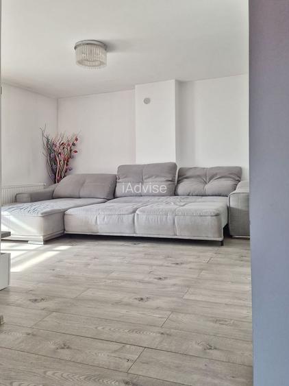 PROPRIETATE VERSATILA, complet renovată– 220 m² utili + 130 m² curte privată - 3