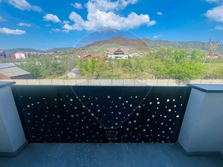 APARTAMENT etaj 1 -  LOC PARCARE-strada Salciei - 6