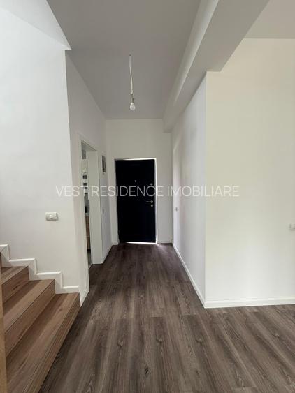 Case individuale cu 4 camere si mansarda. Teren 400 mp. Comision 0 - 11