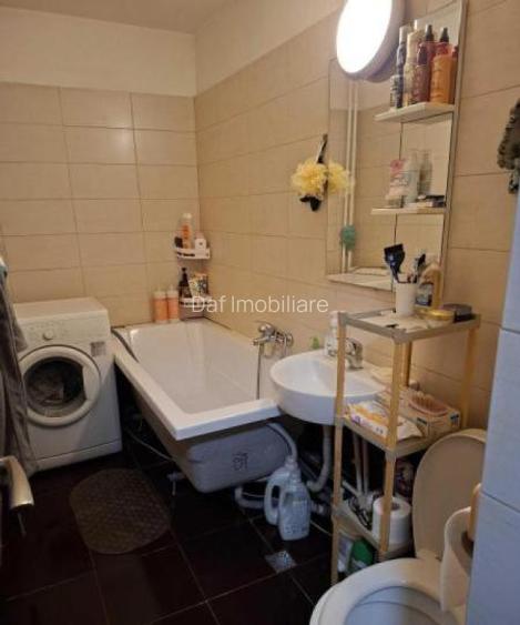 85000 euro - Unirii-Nerva Traian -garsoniera 38mp -bloc 1990 - 2