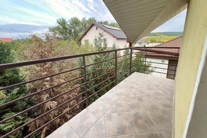 Casă frumoasă și mobilată în Livezeni - 6